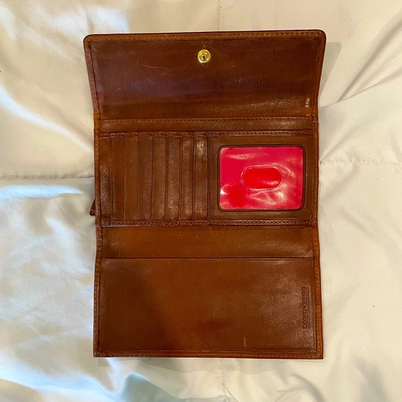 Dooney & Bourke Florentine Tilton Crossbody AND matching wallet - Picture 3 of 3